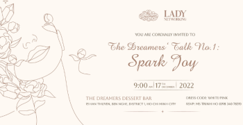 Lady_Networking_Spark_Joy_The_Dreamers_Talk-min